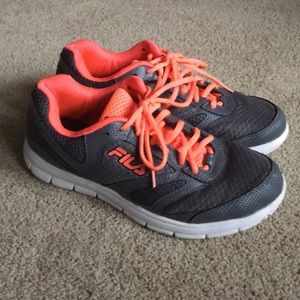 Fila Sneakers (Women’s)